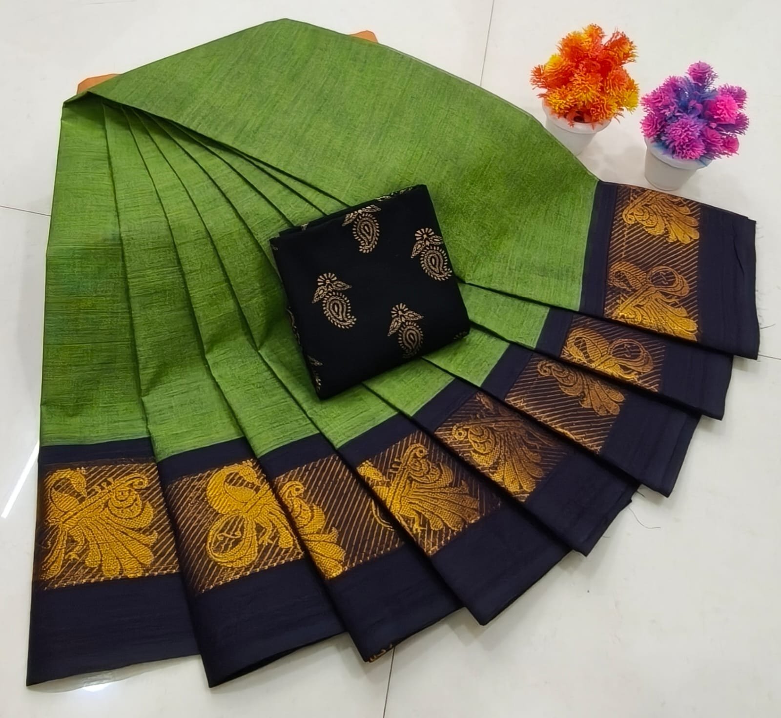 Chettinad Royal Heritage: Pure Cotton Plain Saree with Signature Kalamkari Blouse