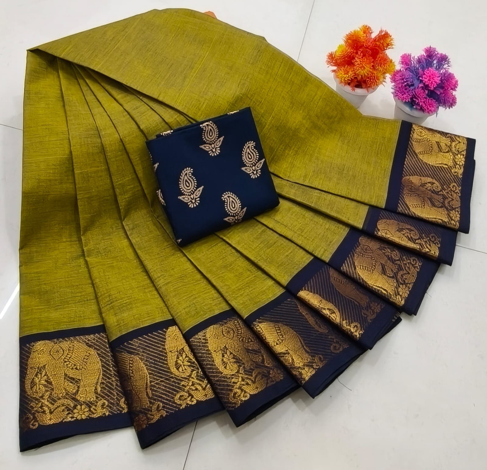 Chettinad Royal Heritage: Pure Cotton Plain Saree with Signature Kalamkari Blouse