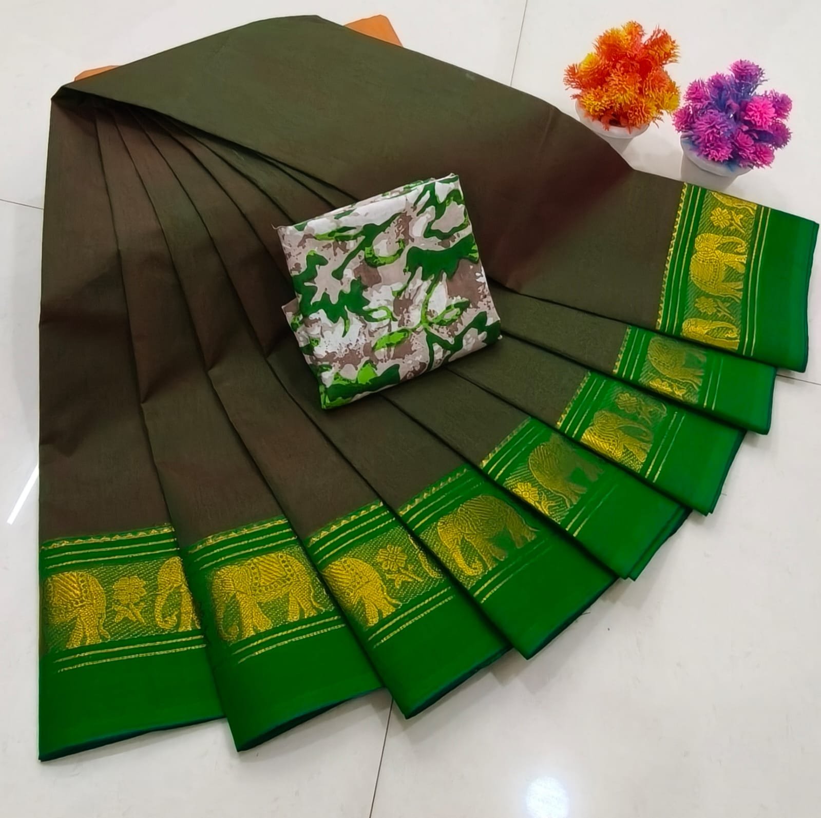 Chettinad Royal Heritage: Pure Cotton Plain Saree with Signature Kalamkari Blouse