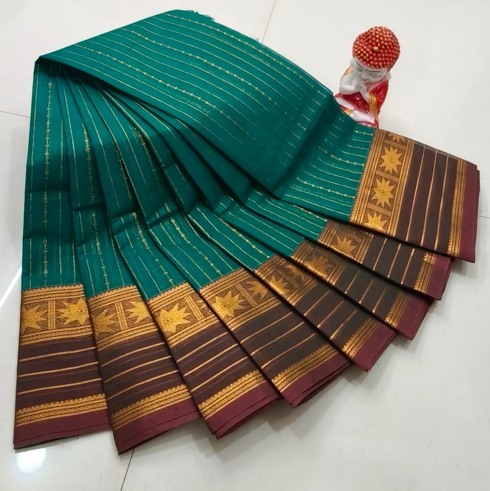 Heritage Grandeur: Pure Kanchi Cotton Vaira Oosi Saree with Rich Pallu
