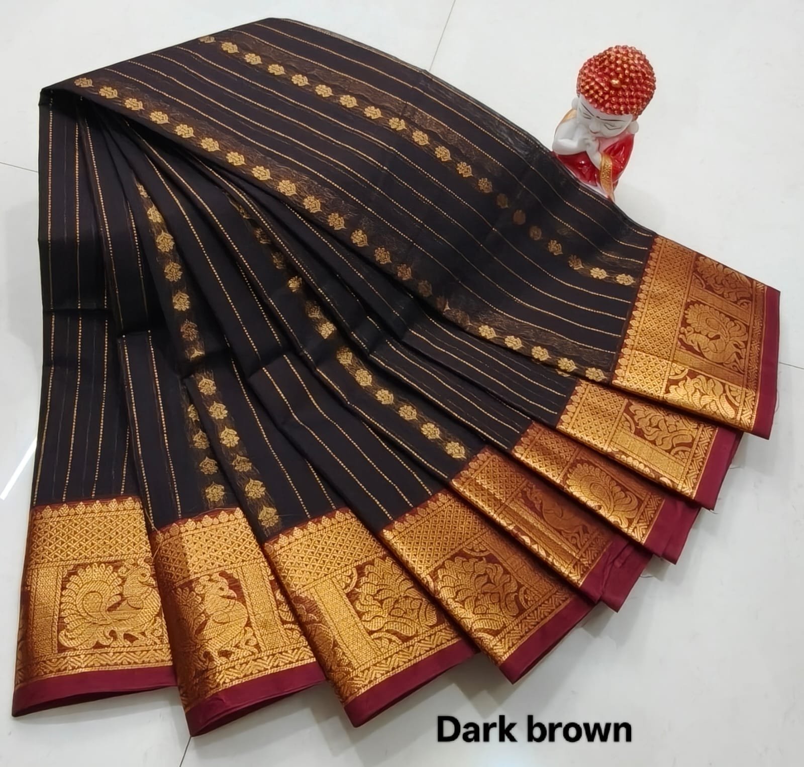 Heritage Grandeur: Pure Kanchi Cotton Vaira Oosi Saree with Rich Pallu