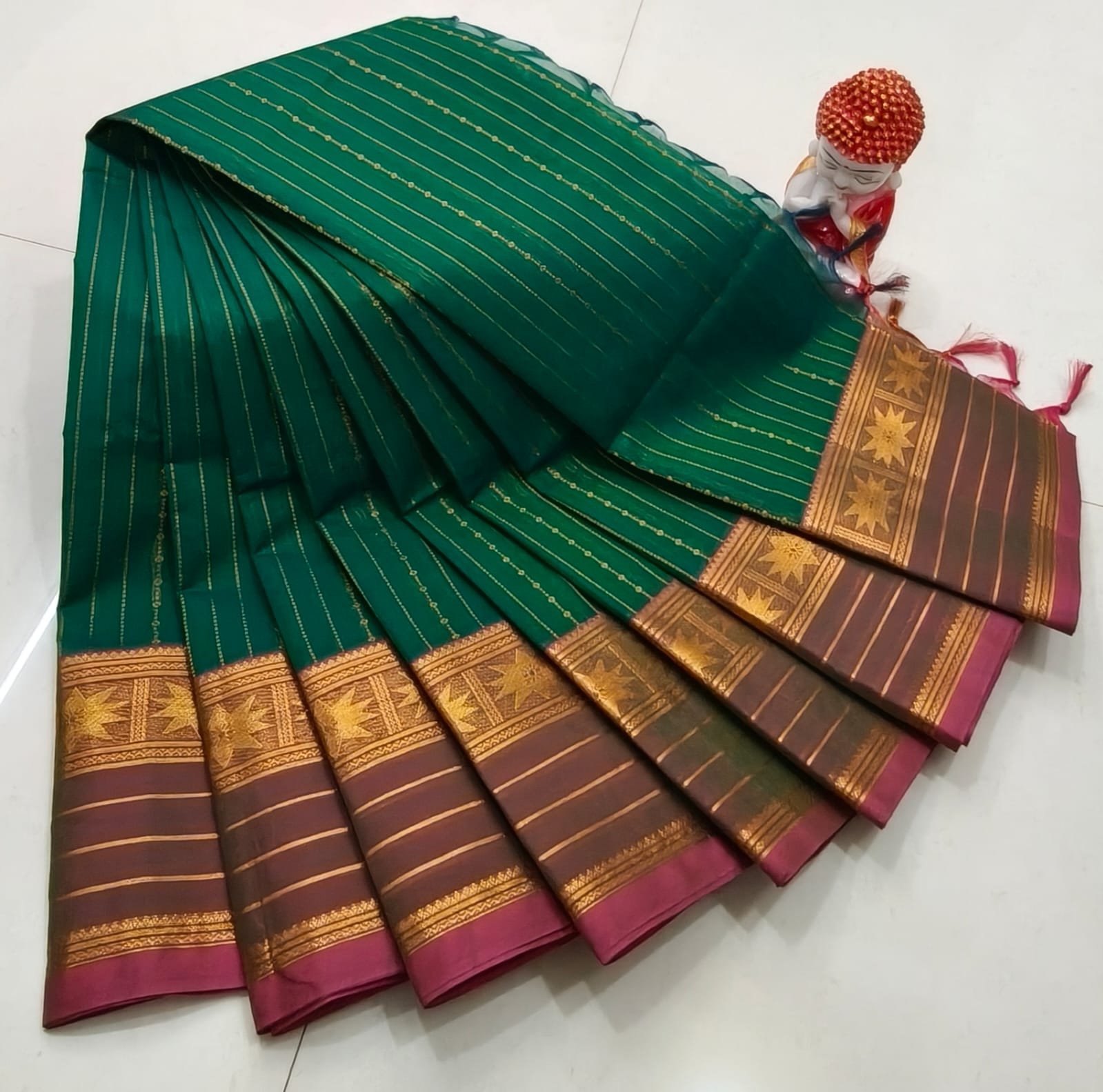 Heritage Grandeur: Pure Kanchi Cotton Vaira Oosi Saree with Rich Pallu