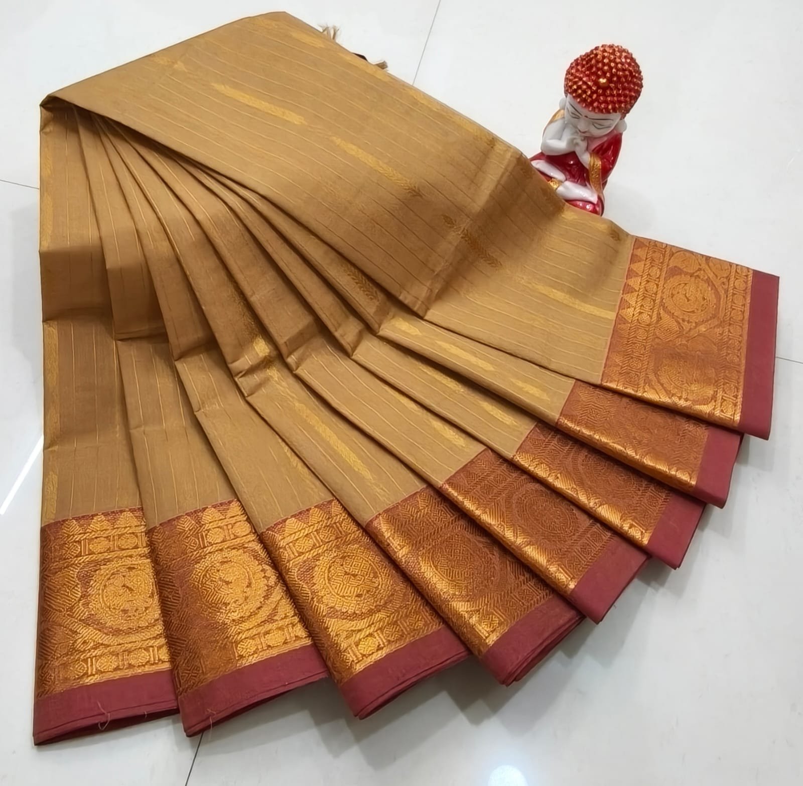 Heritage Grandeur: Pure Kanchi Cotton Vaira Oosi Saree with Rich Pallu