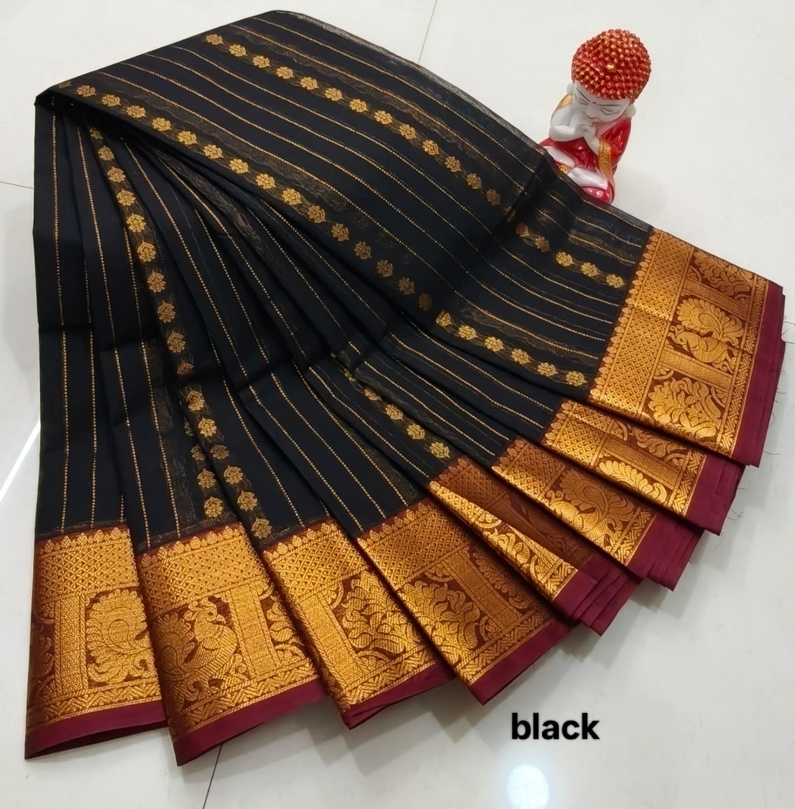 Heritage Grandeur: Pure Kanchi Cotton Vaira Oosi Saree with Rich Pallu